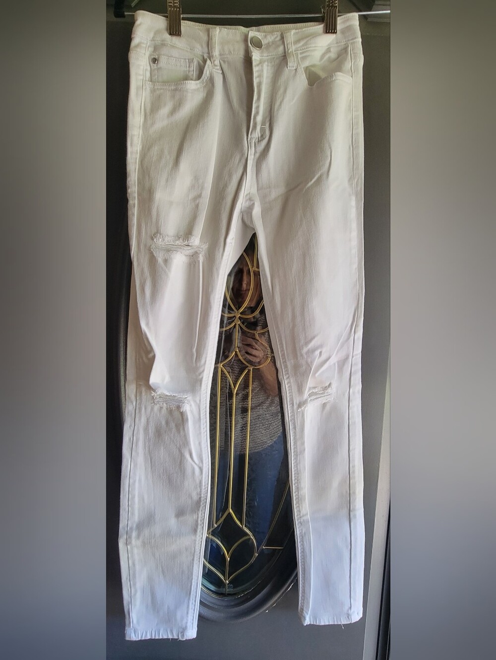 Cello White Skinny Distressed Jeans size 3.